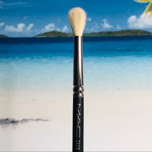 MAC 221s Blending Brush
